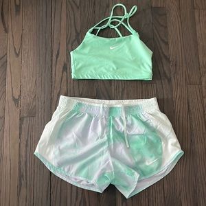 Nike running fit